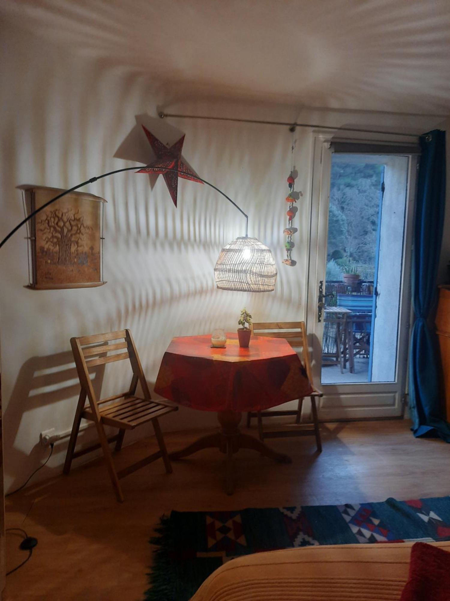 Aude En Provence Bed & Breakfast Meyrargues Luaran gambar